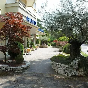 Lanterna Hotel